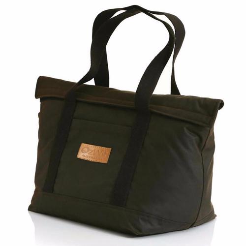 Australian oilskin market insulated cooler bag will keep items cold and hot for a long time.