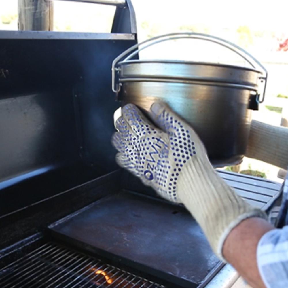 Heat gloves good for camp oven cooking, Kevlar, Silicon