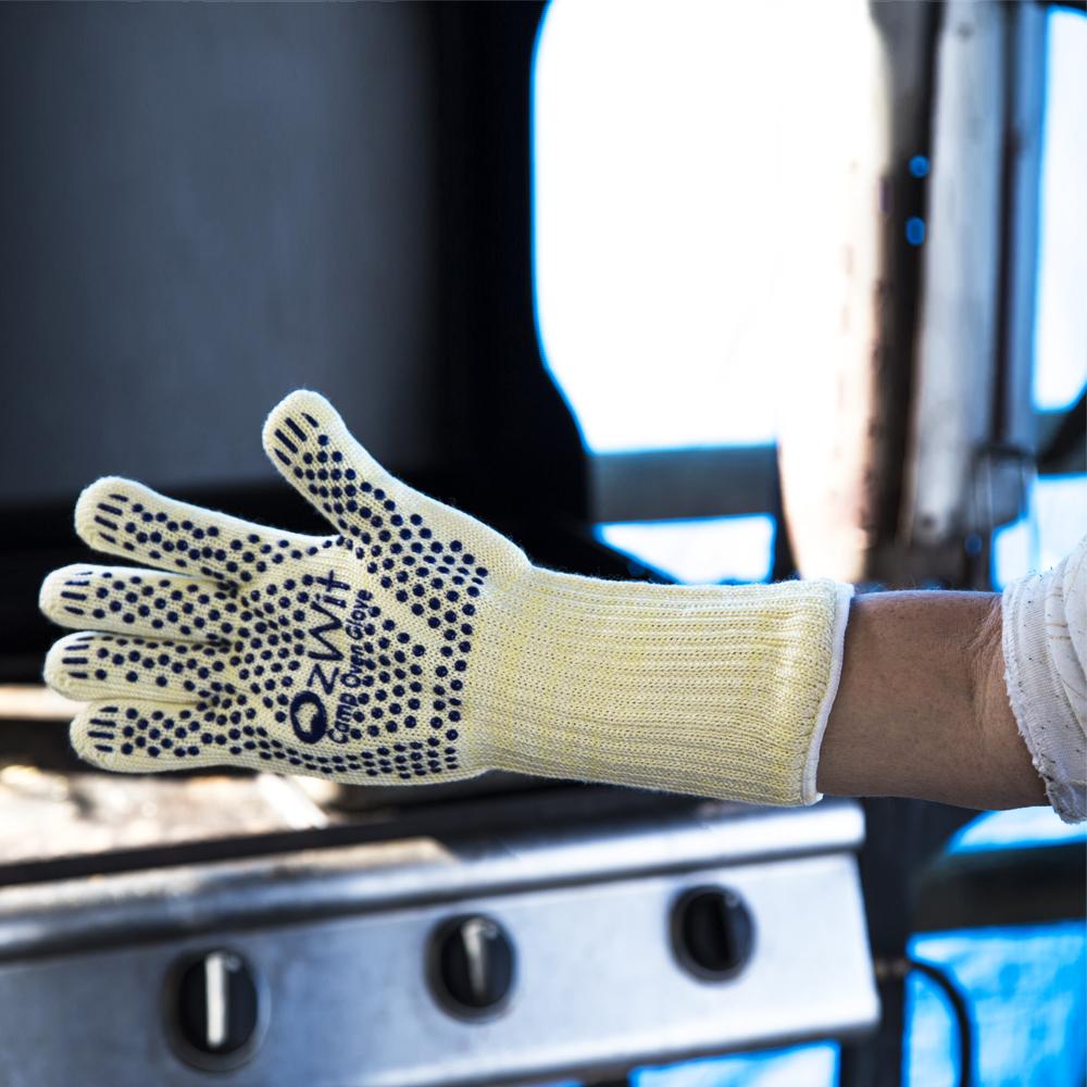 Heat gloves with silicon dots rated to 300 degrees, Kevlar